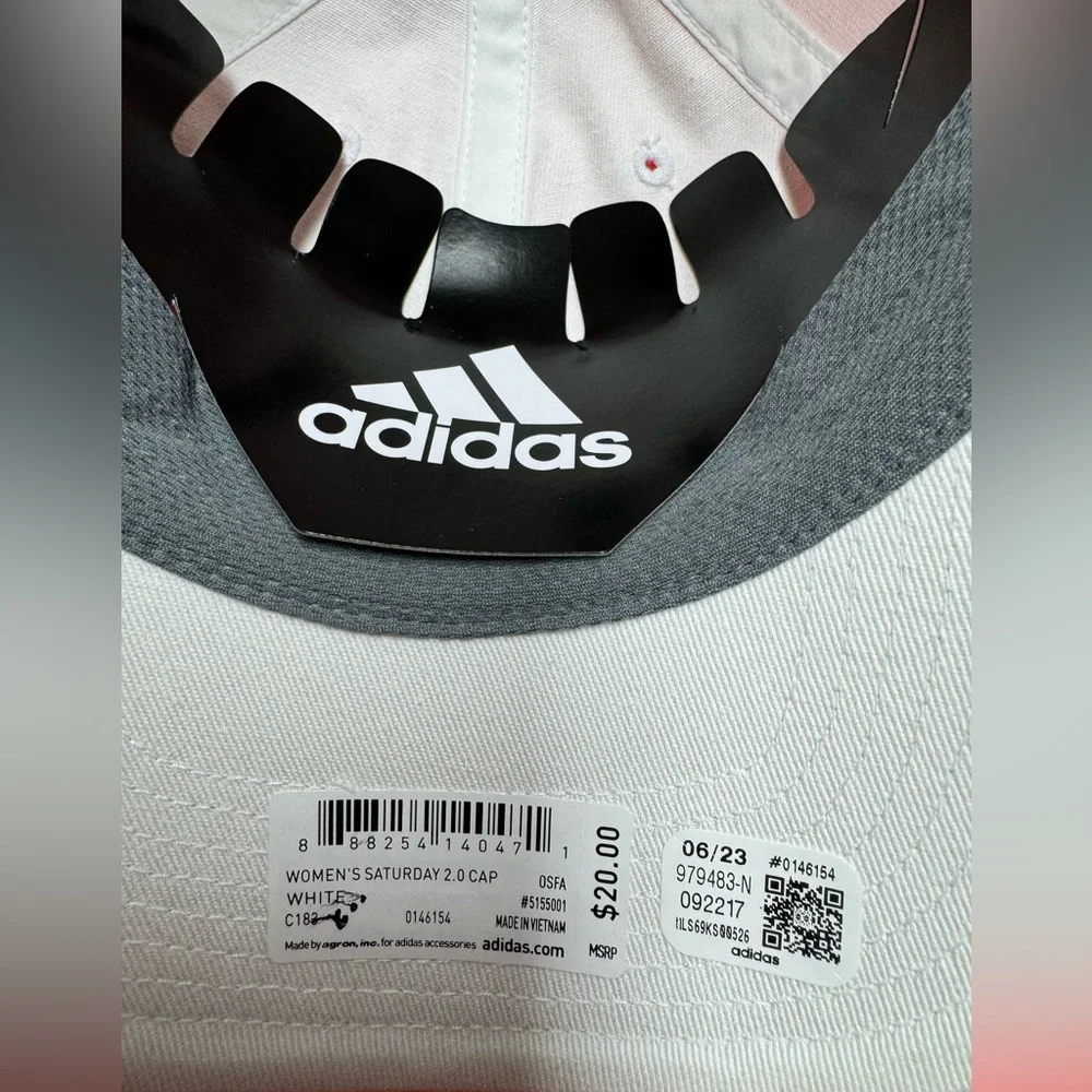 Adidas women’s baseball hat. NWT
